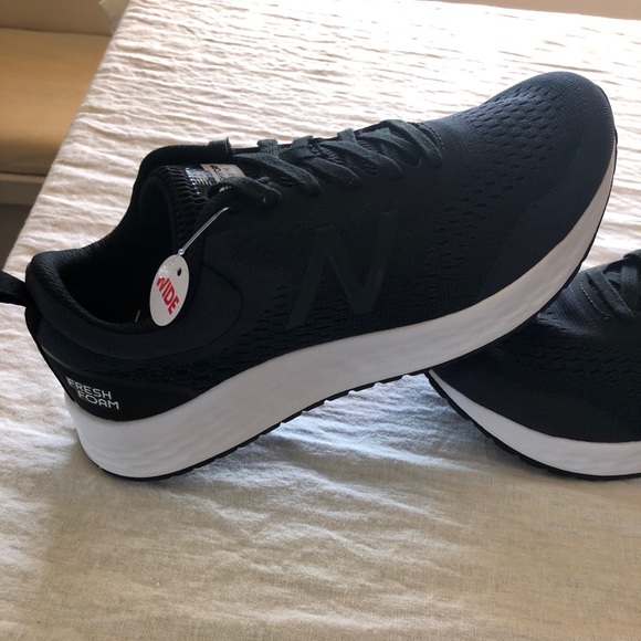 New Balance - Fresh Foam Runner (Women’s Size 9) - Picture 4 of 6